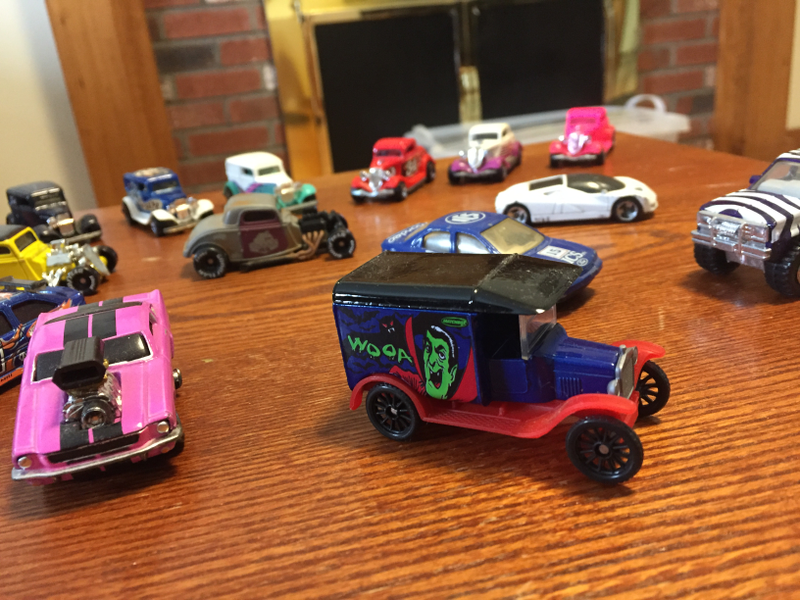 Illustration for article titled Enormous Die-Cast Collection - Box 39 - Found on Road Dead